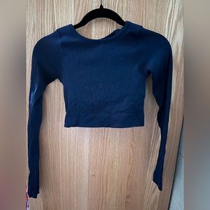 Navy blue ribbed long sleeve!